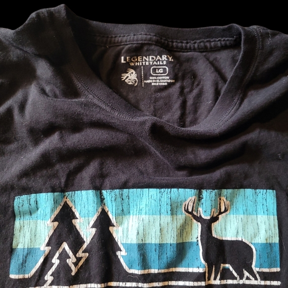 3/$20 Legendary Whitetails Women's Large t-shirt - Picture 2 of 3
